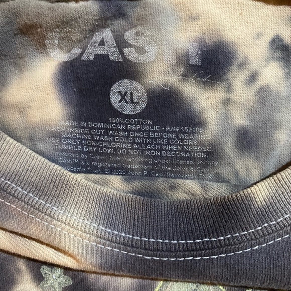 JOHNNY CASH MAN IN BLACK T-SHIRT - Picture 4 of 4